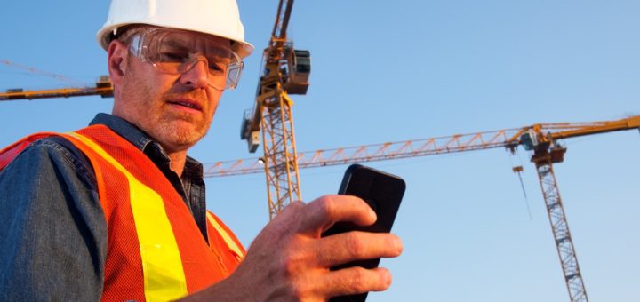 Three Ways Construction Companies Benefit From Text Messaging